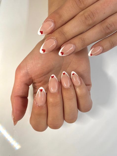 V Day Nails With Initial, Love Letter Nail Art, Valentines Day Nails Initials, Feb Nails Valentines Day, Initial On Nails, Nails With Initials On Them, Love Letter Nails, Valentines Day Nails With Initials, Nails With Letters Initials