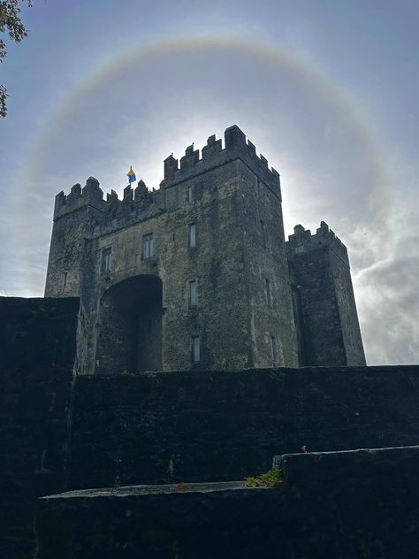 Bunratty Castle Liscannor Ireland. Tis the luck o the Irish that there is a rainbow over the castle Liscannor Ireland, Bunratty Castle, The Castle, A Rainbow, Unique Fashion, Castle, Rainbow, How To Wear