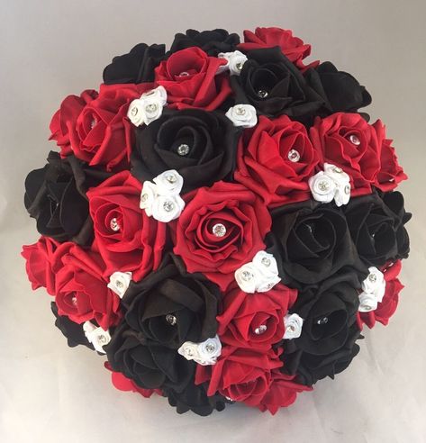 Red Flower Bouquet, Cupcake Towers, Black Red Wedding, Black Bouquet, Black And Red Roses, Black And White Roses, Red And White Weddings, Red Wedding Theme, Red Bouquet Wedding