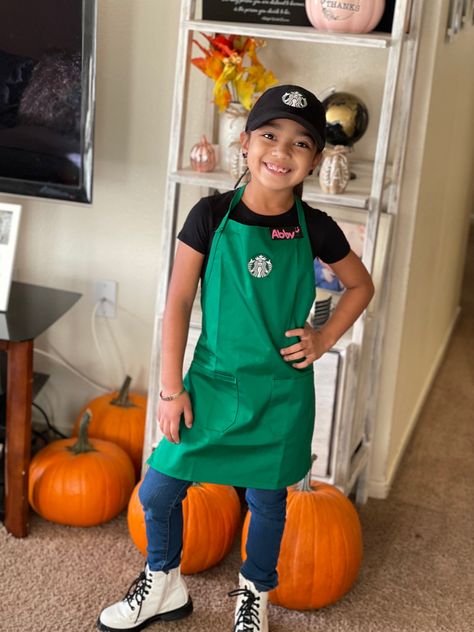 Starbucks Costume Kids, Starbucks Barista Costume, Barista Costume, Starbucks Uniform, Starbucks Costume, Starbucks Party, School Spirit Shirts Designs, Starbucks Barista, School Spirit Shirts