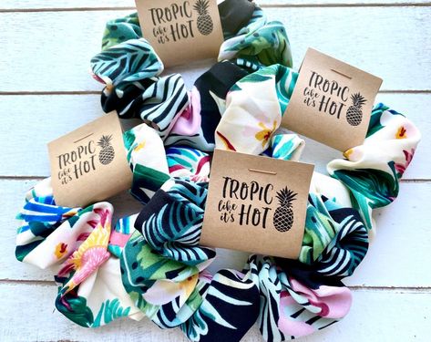 Hawaiian Bachelorette Party, Bach Gift, Bachelorette Hair, Bachelorette Party Gift Bag, Tropical Bachelorette Party, Tropical Bachelorette, Bachelorette Party Weekend, Hawaiian Party Decorations, Custom Bachelorette