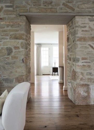 Stone Walls Interior, Stone Accent Walls, Fresh Farmhouse, Stone Interior, Exterior Stone, Stone Walls, Design Del Prodotto, Stone Houses, Stone House