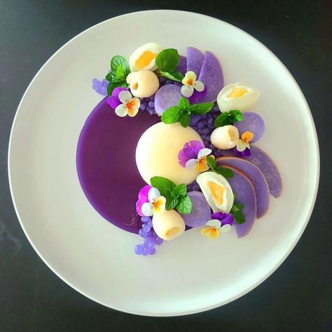 Lychee Panna Cotta, Lychee Syrup, Butterfly Pea Powder, Caviar Pearls, Asian Pears, Fairy Food, Gourmet Food Plating, Gourmet Dinner, Dessert Plating