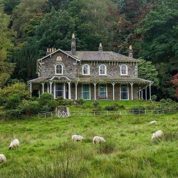 Cliff Side House, Cottagecore Pictures, Cliff Side, Green Scenery, Music On Spotify, Aesthetic Vibes, Beautiful Country, Historic Homes, Cottage Core