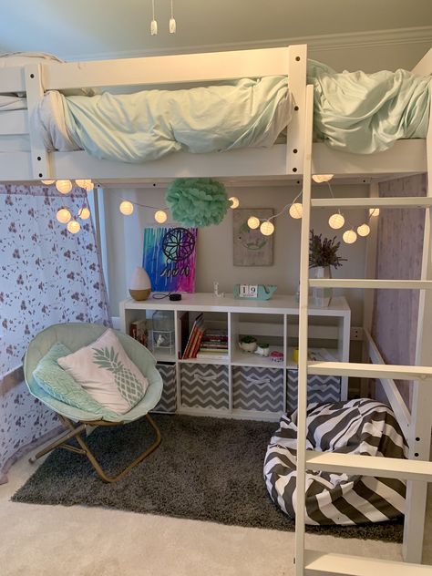 Loft Bed Ideas For Small Rooms Preppy, Loft Bed Hang Out, Room With Loft Bed Aesthetic, Double Bed With Desk Underneath, Loft Bed With Desk Underneath Small Spaces, Room With Double Deck Bed Design, Cozy Under Loft Bed Ideas, Loft Bed With Lounge Under, Loft Bed With Library Underneath