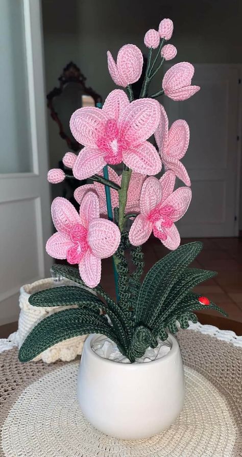 Plushies Diy, Crochet Plants, Crochet Garden, Crochet Flowers Free Pattern, Slider Cards, Crochet Bouquet, Crocheted Flowers, Easy Crochet Patterns Free, Crochet Plant