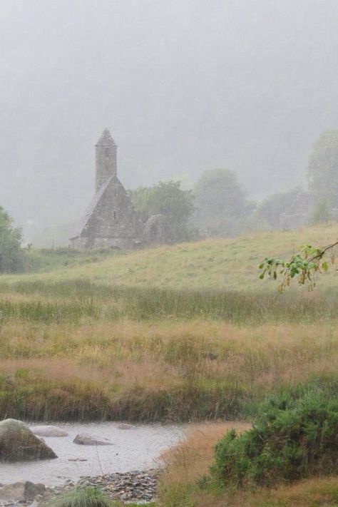 Mist and rain in Ireland. Rainy Ireland Aesthetic, Spring Rain Aesthetic, Rainy Ireland, Spring In Ireland, Adam Aesthetic, Podcast Instagram, Environmental Architecture, Penthouse View, Ireland Aesthetic