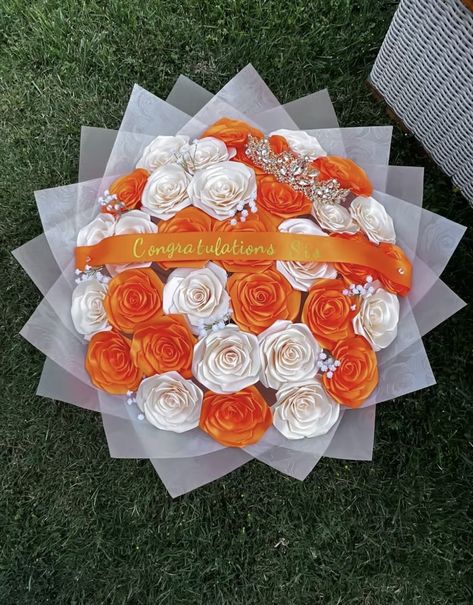 Bouquets Aesthetic, Eternal Bouquet, Ribbon Bouquets, Ramo Ideas, Ribbon Rose Bouquets, Eternal Flowers, Ribbon Flowers Bouquet, Diy Bouquet Wrap, Eternal Roses