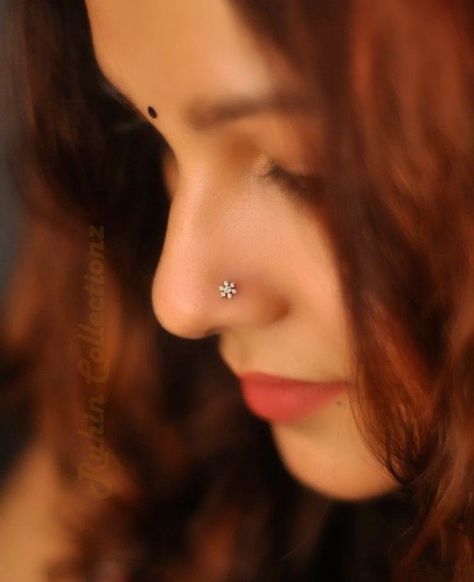 Diamond Nose Pin Design Indian, Mukuthi Design, Nose Ring Photography, Nose Ring Jewelry Indian Bridal, Small Nose Pin Designs Gold, Nose Jewelry Indian, Cute Small Nose Piercing, Silver Nose Pin Indian, Nosepins Indian Gold Small