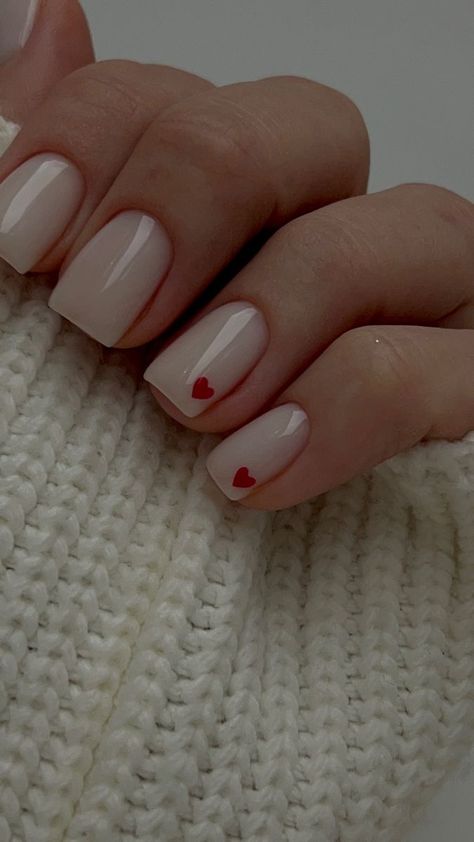 Clean Valentines Day Nails, Short Nail Minimal, Short Basic Nails, Basic Short Nails, Nails August, Minimal Nail, Unghie Sfumate, Acrylic Toe Nails, Wow Nails