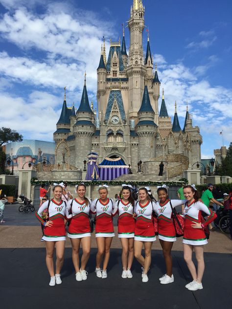 Cheer Disney, Varsity Cheer Uniforms, Varsity Cheer, Cheerleading Photos, Cheer Uniform, Cheer Pictures, Healthy Lifestyle Inspiration, Walt Disney World, Disney Movies