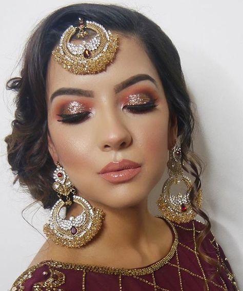 Pinterest: @pawank90 Makeup Brown, Makeup Purple, Makeup Everyday, Indian Wedding Makeup, Bridal Eye Makeup, Makeup Glitter, Dance Makeup, Pakistani Clothes, Makeup Tutorial Eyeshadow