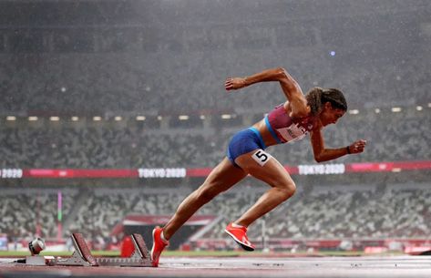 Track And Field Olympics, Sydney Mclaughlin Wallpaper, Sidney Mclaughlin, Olympic Aesthetic, Track Olympics, Olympics Running, Olympics Aesthetic, Hurdles Track, Woman Athlete