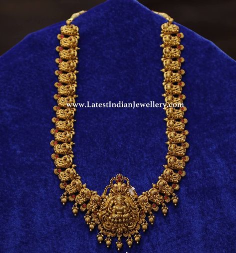 Long Haram Gold Jewellery Designs, Long Haram Gold, Latest Indian Jewellery, Haram Designs, Bridal Jewellery Inspiration, Indian Wedding Jewelry Sets, Long Haram, Bridal Necklace Designs, Gold Temple Jewellery