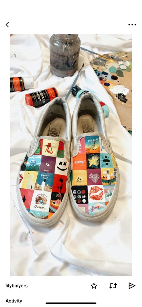 Diy Vans Shoes Paint, Painting Shoes Aesthetic, Painting Bottom Of Shoes, Painted Shoes Aesthetic, Paint White Shoes, Canvas Shoe Painting Ideas, Vans Art Shoes, White Vans Painted Shoes Ideas, Shoe Painting Ideas Vans