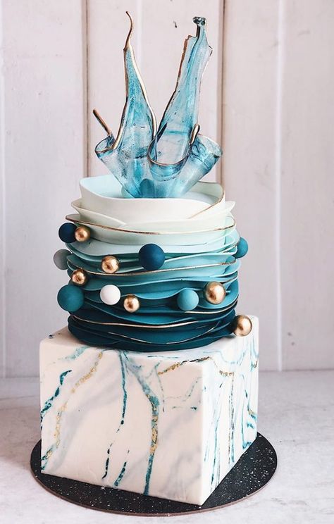 teal blue gold ball modern wedding cake with unique isomalt cake topper Tårta Design, Unique Cakes Designs, Mini Wedding Cakes, Unique Birthday Cakes, Wedding Cake Tops, Beautiful Cake Designs, Elegant Birthday Cakes, Tiered Cake, Cake Decorating Designs