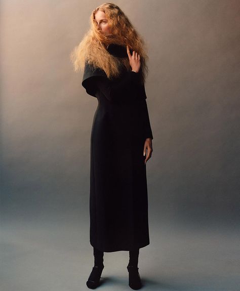 The Row Summer, Jamie Hawkesworth, Rianne Van Rompaey, Mary Kate Olsen, Spring Summer 2022, Studio Portraits, Ad Campaign, Summer 2022, Fashion Photo