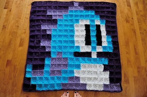 Bubble Bobble Pixel Blanket (256 granny squares) by The Yarn Geek Pixel Blanket, Bobble Blanket, Crochet Graphgan, Lego Mosaic, Bubble Bobble, Diy Knit, Crochet Charts, Crochet Graph, Making Clothes