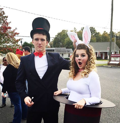 Magician and a bunny in a hat Halloween couple costume Rabbit In A Hat, Karneval Diy, Magician Costume, Easy Couple Halloween Costumes, Rabbit Halloween, Halloween Costumes Diy Couples, Costumes For Couples, Halloween Circus, Fairy Halloween Costumes