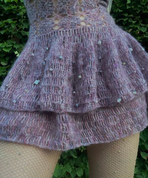 Estambre Ideas, Crocheted Skirts, Crochet Cottagecore, Mini Skirt Pattern, Cottagecore Skirt, Crochet Skirt Pattern, Crochet Bottoms, Crochet Pants, Fairy Skirt