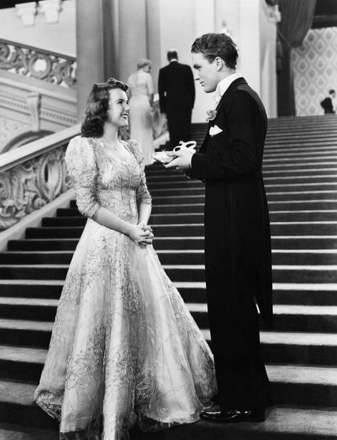 James Shigeta, Robert Stack, Movie Inspiration, Deanna Durbin, Jane Powell, Classic Film Stars, Olivia De Havilland, Old Hollywood Movies, Period Clothing