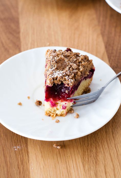 Easy plum streusel coffee cake Plum Coffee Cake Recipes, Italian Plums Recipes, Plum Coffee Cake, Italian Plum Recipes, Plum Dessert, Plum Cakes, Coffee Cake Loaf, Apple Coffee, Coffee Cake Recipes Easy