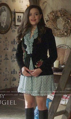 Nick Hargrove, Sarah Jeffrey, Maggie Vera, Charmed 2018, Charmed Fashion, Sarah Jeffery, Charmed Tv Show, Descendants Cast, Embroidered Blazer