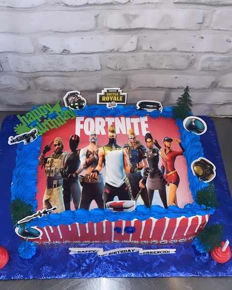 Fortnite Sheet Cake, Cake Fortnite, Half Sheet Cake, Fortnite Cake, Flat Cakes, Fortnite Birthday, Fabulous Cakes, Happy 10th Birthday, 9th Birthday Parties