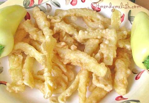 Banana Pepper Fries Fresh Banana Peppers, Fried Banana Peppers, Jamur Kancing, Recipes With Banana Peppers, Deep Fried Bananas, Andhra Recipes, Yummy Fries, Banana Peppers, Stuffed Banana Peppers