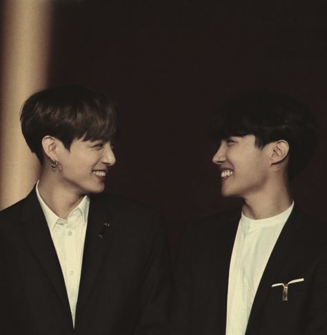 Jungkook And Hobi, Jungkook Wedding, Jhope And Jungkook, Jungkook Smile, Afraid To Lose You, Jhope Bts, Bts Group Photos, Best Friend Photos, Hoseok Bts