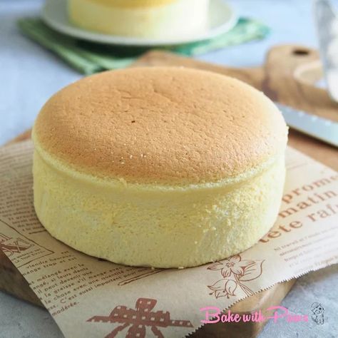 Japanese Cotton Cheesecake Japanese Cotton Cheesecake, Cotton Cheesecake, Japanese Cheesecake, Homemade Bread Recipes Easy, Recipe Girl, Cakes Recipes, Easy Bread Recipes, No Bake Cheesecake, Chiffon Cake