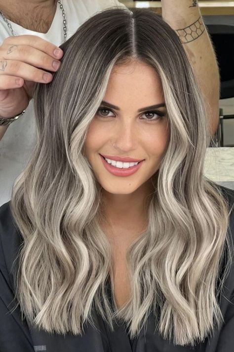 Dark To Ash Blonde Balayage, Icy Burnett Hair, Icy Brunette Balayage, Winter Hair Balayage, Icy Blonde Balayage Brunettes, Silver Hair Balayage, Modern Hair Color Ideas, Ashy Cool Blonde Balayage, Icy Ash Blonde Hair