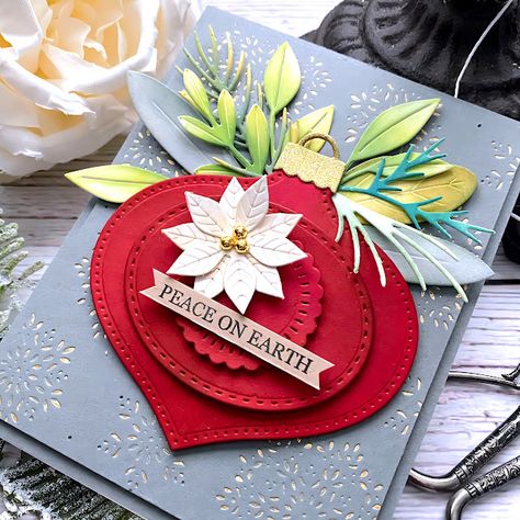 {Flutter} by Atomicbutterfly: Papertrey Ink September Release Countdown Day 3 Papertrey Ink Cards, Christmas Berries, Photo Album Craft, How To Make Scrapbook, Craft Decorations, Holographic Foil, Scrapbooking Diy, Papertrey Ink, Christmas Cards To Make