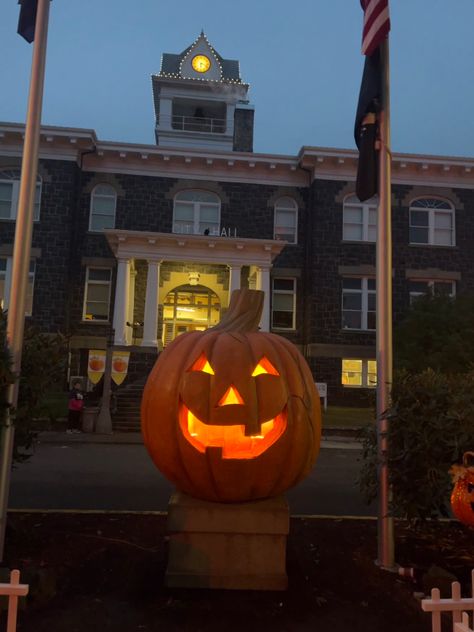 Halloween Small Town, Halloween City Aesthetic, Small Town Halloween, Holloween Town, Downtown Halloween, Halloweentown Aesthetic, Fall Nostalgia, Fall Town, Halloween America