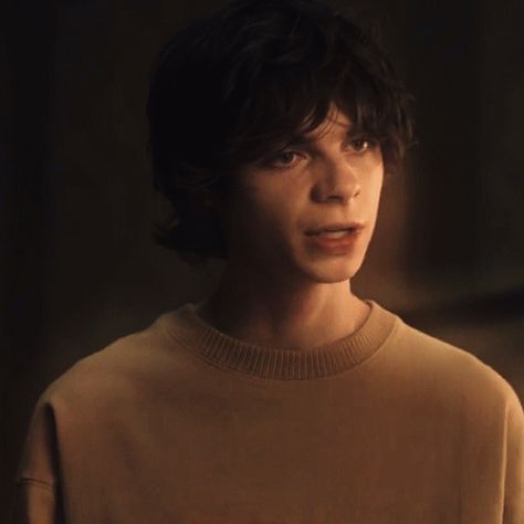 Grant Collins, Jackson Kelly, Chucky Series, Devon Bostick, He Makes Me Happy, Dark Angel, Series Movies, Wallpaper Aesthetic, Season 3