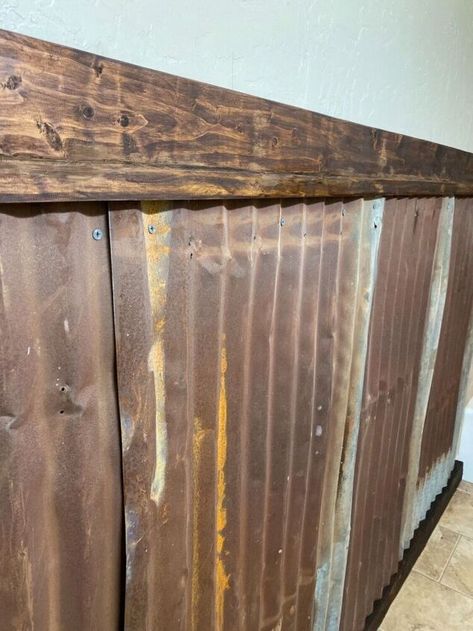 Old Tin Walls, Tin On Walls Ideas, Tin Accent Wall, Corrugated Metal Wainscoting, Barn Tin Wall, Log Farmhouse, Fun Accent Wall, Rustic Wainscoting, Tin Wainscoting