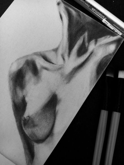 monochrome photography, figure drawing, visual arts, drawing, monochrome, portrait, nude, art, one, man, adult, woman, shadow, model, black and white Nude Art Ideas Easy, Art Woman Body Drawing, Female Body Draw Sketches, Woman Drawing Body Sketches, Dramatic Drawing, Nude Pencil Drawing, Body Image Art, Body Sketches, Female Art Painting