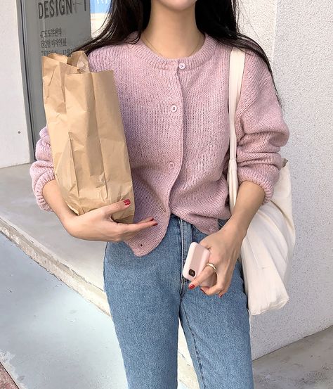 Korean Minimalist Fashion, Korean Fashion Pink, My Interests, Dressy Casual Outfits, Korean Girl Fashion, Korean Fashion Trends, Pink Cardigan, 가을 패션, Outfit Inspo Fall