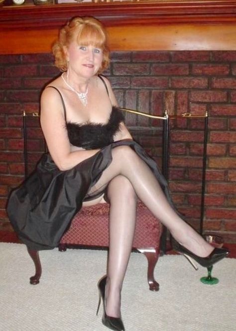 P Heels With Pantyhose Outfit, Readers Wives, Beautiful Aged Women, I Love Redheads, Dress With Stockings, Vintage Stockings, Stocking Tops, Stockings And Suspenders, Older Fashion