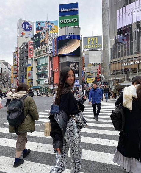 Tokyo Summer Outfits, Japan Moodboard, Tokyo Picture, Japan Travel Photography, Summer In Japan, Tokyo Photography, Tokyo Photos, Japan Outfits, Kelsey Merritt