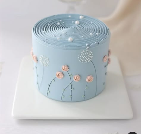 Blue Floral Cake, Pink And Blue Cake, Wave Cake, Cake Magic, Cakes Decorating, Flower Cakes, Garden Cakes, Simple Cake Designs, Buttercream Cakes