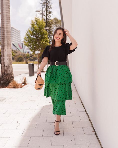 Ny favorite green polka dots midi skirt under $35! Looks great with a wide belt, strappy heels and tee Green Polka Dot Skirt Outfit, Green Polka Dot Skirt, Polka Dot Skirt Outfit, Dot Skirt Outfit, Polka Dot Outfit, Dot Outfit, Green Polka Dot Dress, Polka Dot Midi Skirt, Lifestyle Influencer