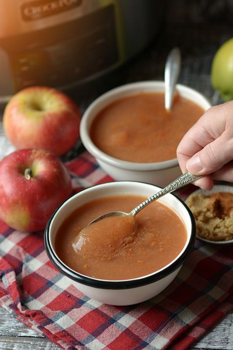 Cinnamon & Brown Sugar Slow Cooker Applesauce - Simple Seasonal Canned Applesauce, Slow Cooker Applesauce, Leftover Apples, Cinnamon Applesauce, Apple Sauce Recipes, Cinnamon Brown, Jam And Jelly, Fresh Apples, Latest Recipe