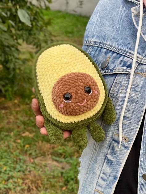 Crochet avocado toy, avocado plush toy, decorative avocado toy, baby avocado, knitted food, cute avocado kids gift, adult gift, soft avocado Crochet toys ideas #crochettoysideas #crochet #crochettoy #crochetpattern #crochetpatterns 2.145 Knitting Toys Animals, Soft Toys Crochet, Avocado Things, Crochet Avocado, Knitted Food, Crochet Soft Toy, Avocado Plush, Chunky Yarn Crochet, Food Cute