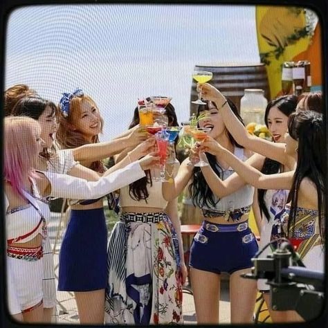 Kpop Summer Icons Aesthetic, Alcohol Free Twice Aesthetic, Twice Summer Aesthetic, Sweet Playlist Covers, Twice Alcohol Free Icons, Twice Summer Icons, Alcohol Free Aesthetic, Kpop Summer Icons, Kpop Summer Aesthetic