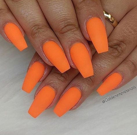 Matte Orange Coffin Nails Coral Acrylic Nails, Orange Acrylic Nails, Nails Orange, Orange Nail Designs, Orange Nail Polish, Orange Nail, Coffin Nails Matte, Matte Nails Design, Super Nails