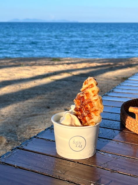 Ice cream and croffle under the evening light by the beach Croffle With Ice Cream, Ice Cream Beach, Mini Cafe, Serving Ideas, Steak House, Evening Light, Summer 2025, Food Trays, California Beach