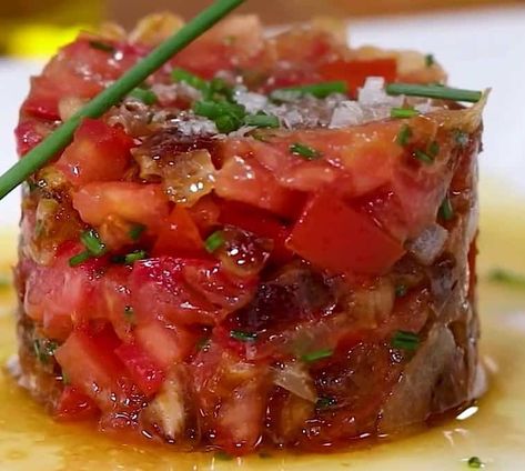 Tomato Tartar Recipe 🍅 Gourmet Vegetarian Recipe Tomato Tartare Recipe, Appetizer Recipes With Tomatoes, Upscale Vegetarian Entree, Gourmet Vegetarian Recipes, Gourmet Vegetables, Tartar Recipe, Tomato Tartare, Vegetarian Tapas, Gourmet Vegetarian