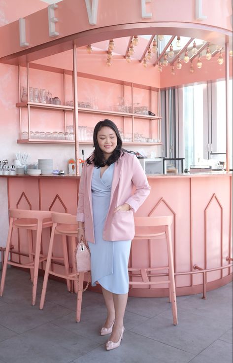 Pastel blue pink blazer outfit Pink Pastel Outfit, Pink And Blue Outfit, Combo Outfits, Pink Blazer Outfit, Indonesian Fashion, Outfits To Try, Color Combos Outfit, Pastel Outfit, Blazer Outfit