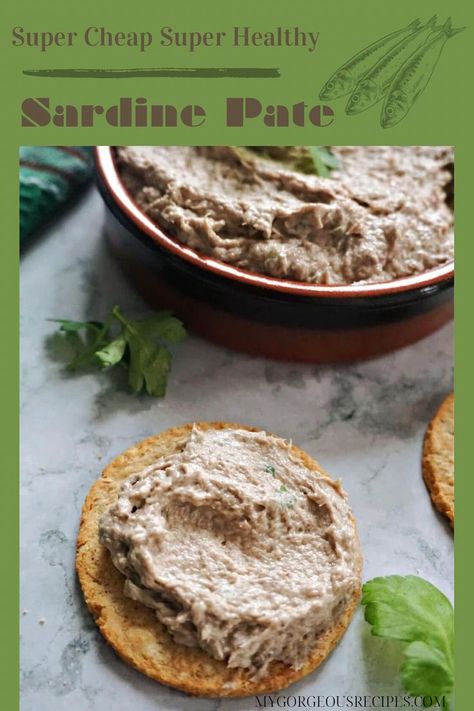 A cracker spread with sardine pate and a brown ramekin with more pate. Sardine Recipes, Pate Recipes, Best Seafood Recipes, Crowd Pleasing Appetizers, Sandwich Fillings, Delicious Appetizer Recipes, Finger Foods Easy, Delicious Sandwiches, Yummy Dips